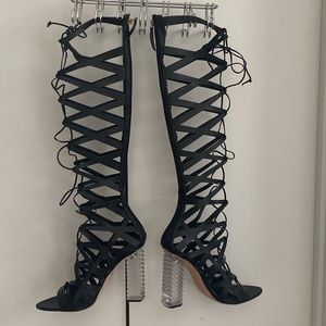 Super Sexy Spring/Summer Aperlai Paris lace up boots
